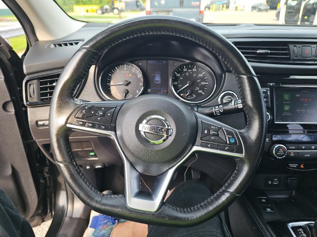 Used 2019 Nissan Rogue Sport SL FWD image 13