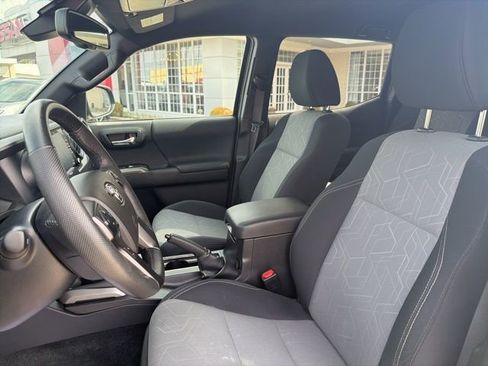 Used 2023 Toyota Tacoma TRD Sport w/ Advanced Technology Package image 9