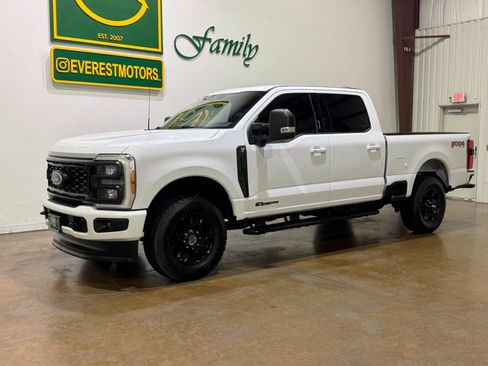 Used 2023 Ford F250 XLT w/ XLT Premium Package AWD/4WD image 5