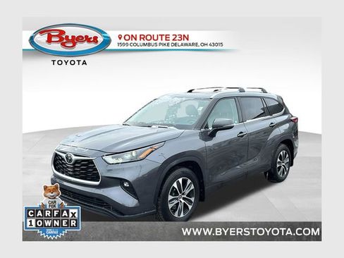 Used 2022 Toyota Highlander XLE image 1