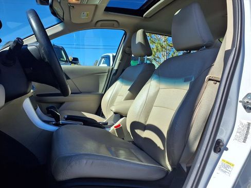 Used 2015 Honda Accord EX-L image 6