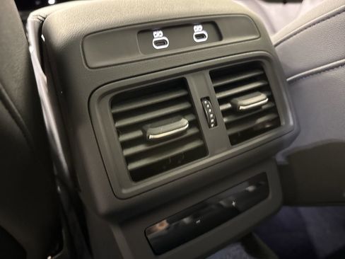 Used 2025 Audi Q5 Premium Plus w/ Premium Plus image 18