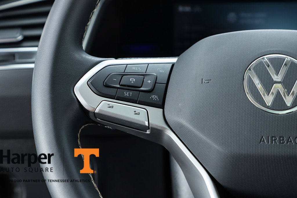 Used 2022 Volkswagen Tiguan SE AWD/4WD image 60