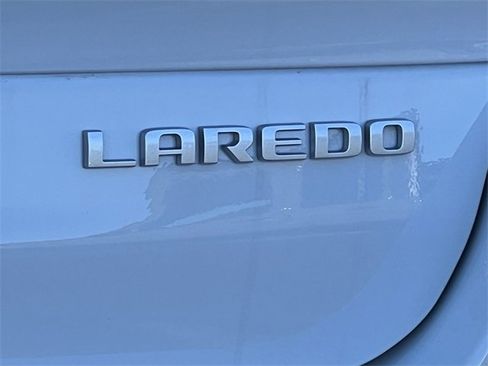 New 2025 Jeep Grand Cherokee L Laredo w/ Luxury Tech Group I image 9