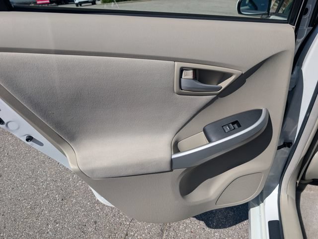 Used 2010 Toyota Prius Two FWD image 16