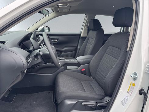 Used 2026 Honda HR-V LX image 9