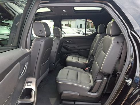 Certified 2023 Chevrolet Traverse Premier w/ Redline Edition AWD/4WD image 15