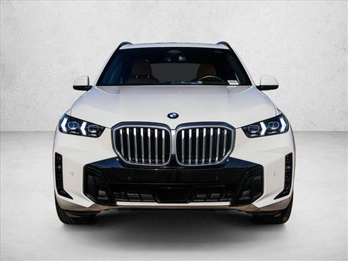 Used 2026 BMW X5 xDrive40i w/ M Sport Package AWD/4WD image 2
