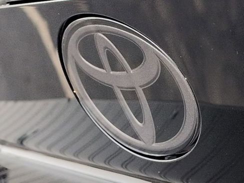 New 2026 Toyota Prius Plug-In Hybrid image 26