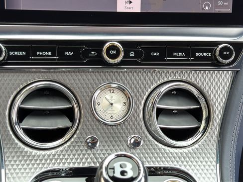 Used 2022 Bentley Continental GT AWD/4WD image 29