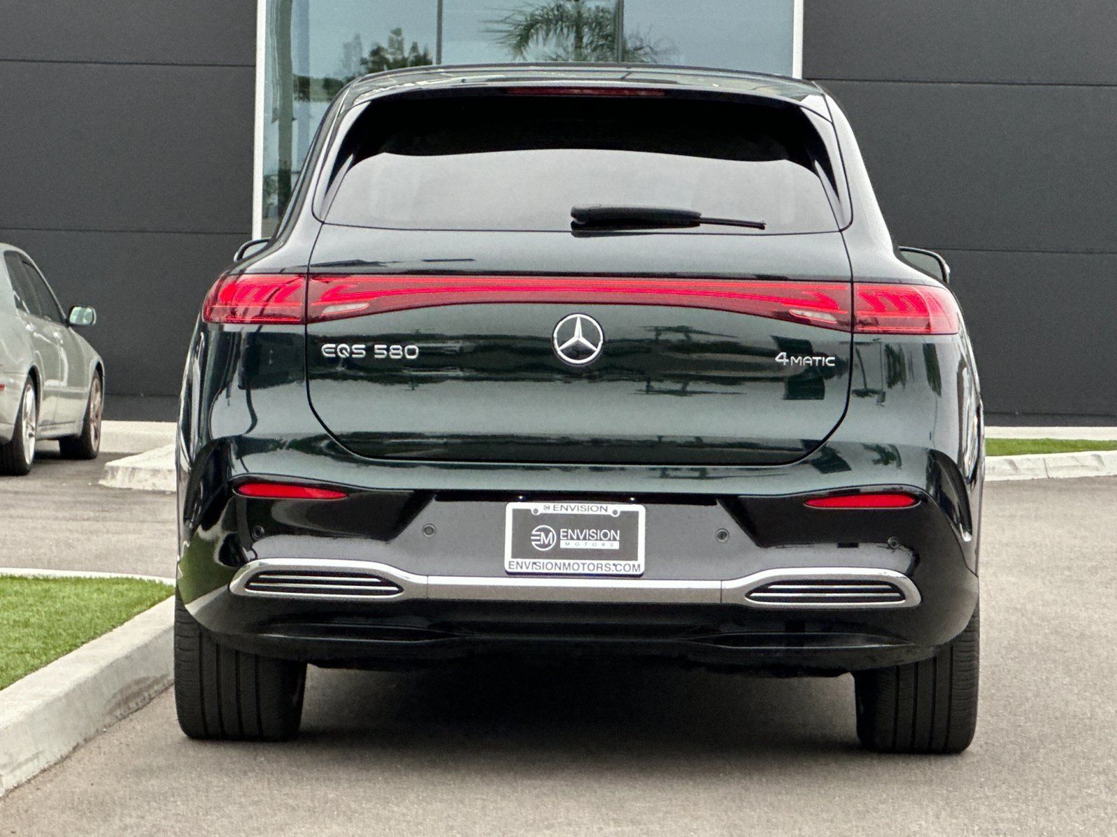 Used 2023 Mercedes-Benz EQS 580 4MATIC SUV image 4