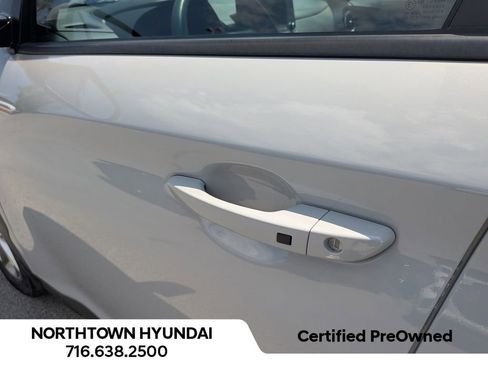Certified 2023 Hyundai Kona SEL w/ Cargo Package AWD/4WD image 38