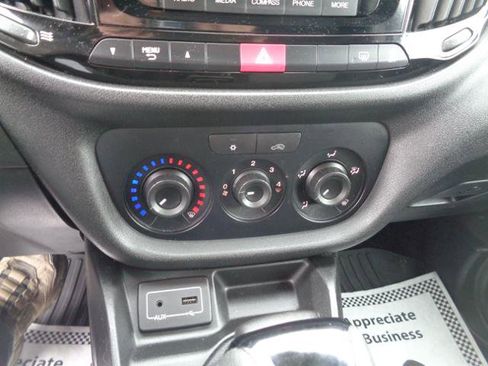 Used 2018 RAM ProMaster City Tradesman SLT FWD image 35