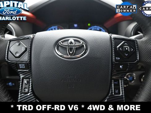 Used 2018 Toyota Tacoma TRD Off-Road w/ Technology Package AWD/4WD image 18