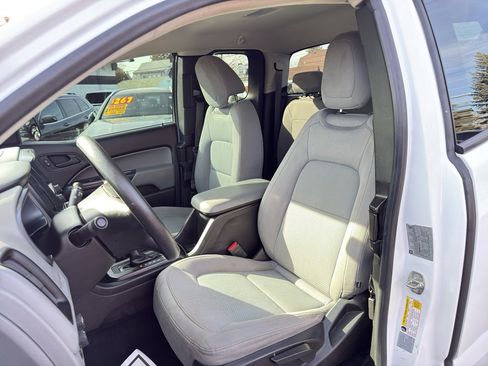 Used 2016 GMC Canyon 4x4 Extended Cab w/ Convenience Package image 11