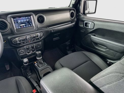 Used 2023 Jeep Gladiator Sport AWD/4WD image 21