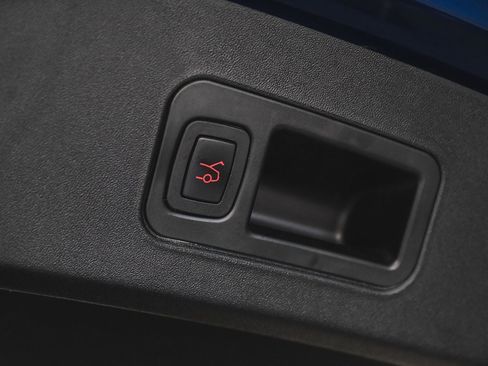 Used 2016 Tesla Model S 75D image 39