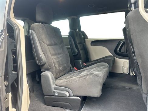 Used 2015 Dodge Grand Caravan SE FWD image 39