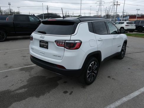 Used 2023 Jeep Compass Limited AWD/4WD image 7