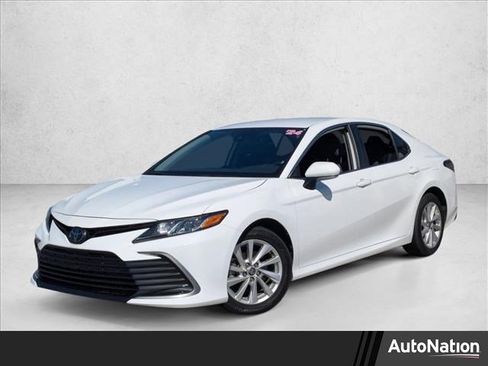Used 2024 Toyota Camry LE w/ Convenience Package FWD image 1