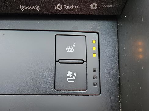 Used 2022 Lexus IS 350 F Sport w/ Accessory Package image 19