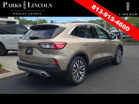 Used 2020 Ford Escape Titanium FWD image 4