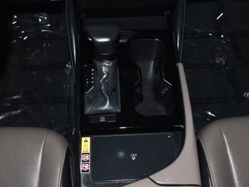 Used 2024 Lexus ES 350 w/ Premium Package image 21