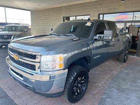 Used 2011 Chevrolet Silverado 2500 LT w/ Convenience Package image 18