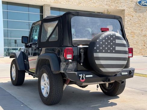 Used 2014 Jeep Wrangler Sport AWD/4WD image 9