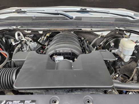 Used 2019 Chevrolet Suburban Premier AWD/4WD image 13