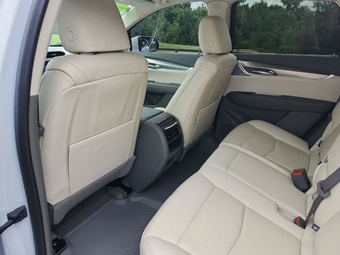 Used 2024 Cadillac XT5 Premium Luxury w/ Technology Package FWD image 12