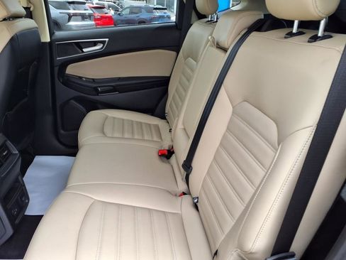Used 2022 Ford Edge SEL w/ Convenience Package image 10
