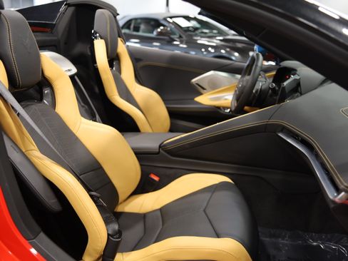 Used 2023 Chevrolet Corvette Stingray Preferred Conv w/ Z51 Performance Package RWD image 35