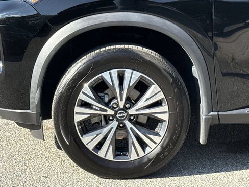 Used 2023 Nissan Rogue SV w/ SV Premium B Package FWD image 19