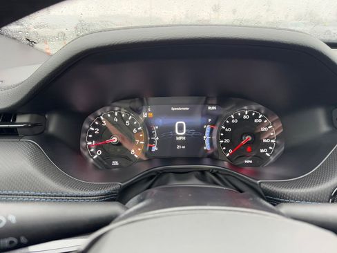 Used 2025 Jeep Compass Latitude w/ Convenience Group image 23