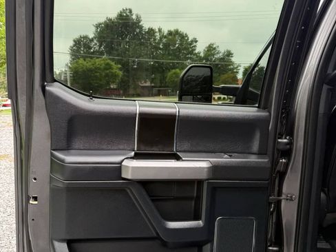 Used 2018 Ford F250 Platinum w/ Platinum Ultimate Package AWD/4WD image 20