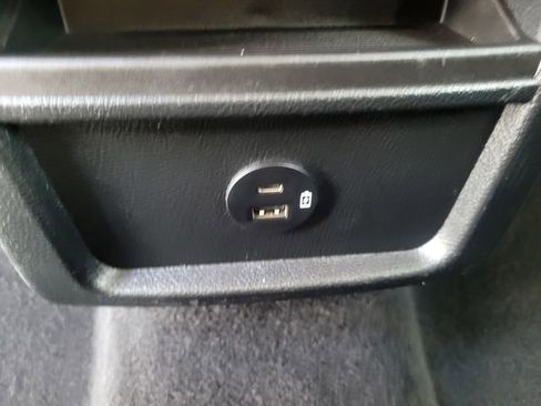 Certified 2022 Ford Edge SE image 13