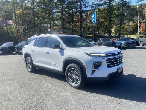 New 2026 Chevrolet Traverse LT image 7