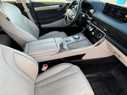 Used 2023 Genesis GV80 2.5T w/ Prestige Package image 14