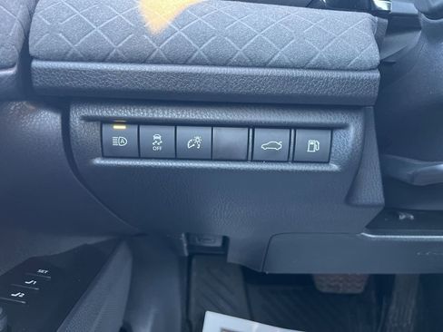 Used 2025 Toyota Camry XLE image 58