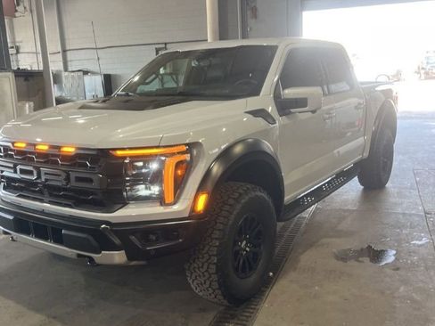 Used 2025 Ford F150 Raptor image 5