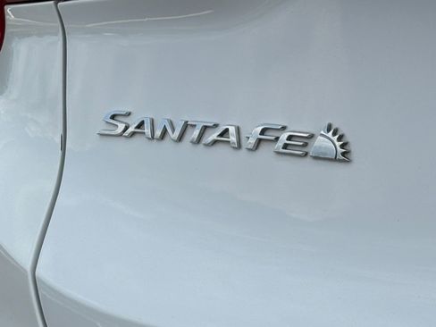 Used 2023 Hyundai Santa Fe SEL w/ Premium Package FWD image 10