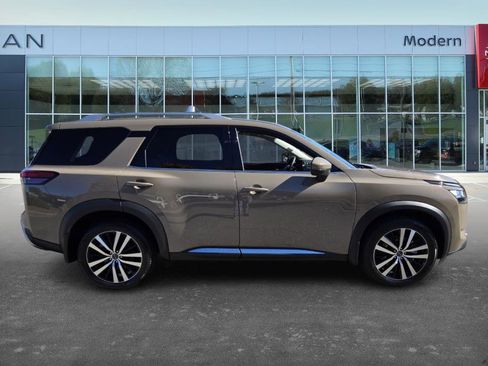 Certified 2024 Nissan Pathfinder Platinum w/ Cargo Package image 4