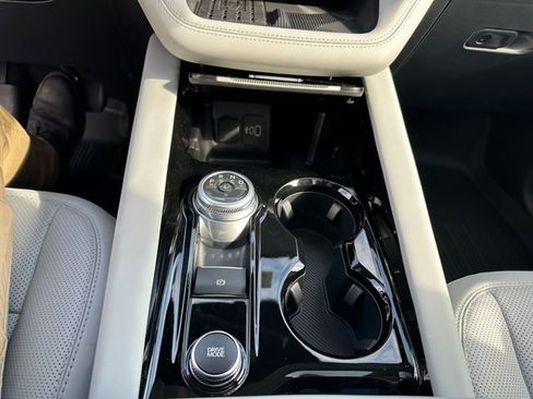 New 2025 Ford Explorer Platinum w/ LUX Leather Package image 17