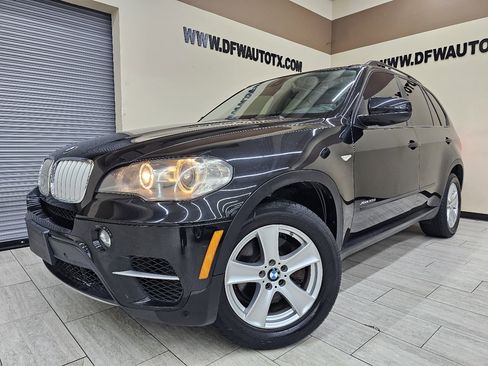 Used 2011 BMW X5 xDrive35d image 2