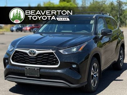 Used 2023 Toyota Highlander XLE