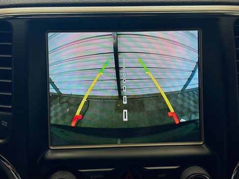 Used 2017 Jeep Grand Cherokee Laredo w/ Quick Order Package 2BE image 16