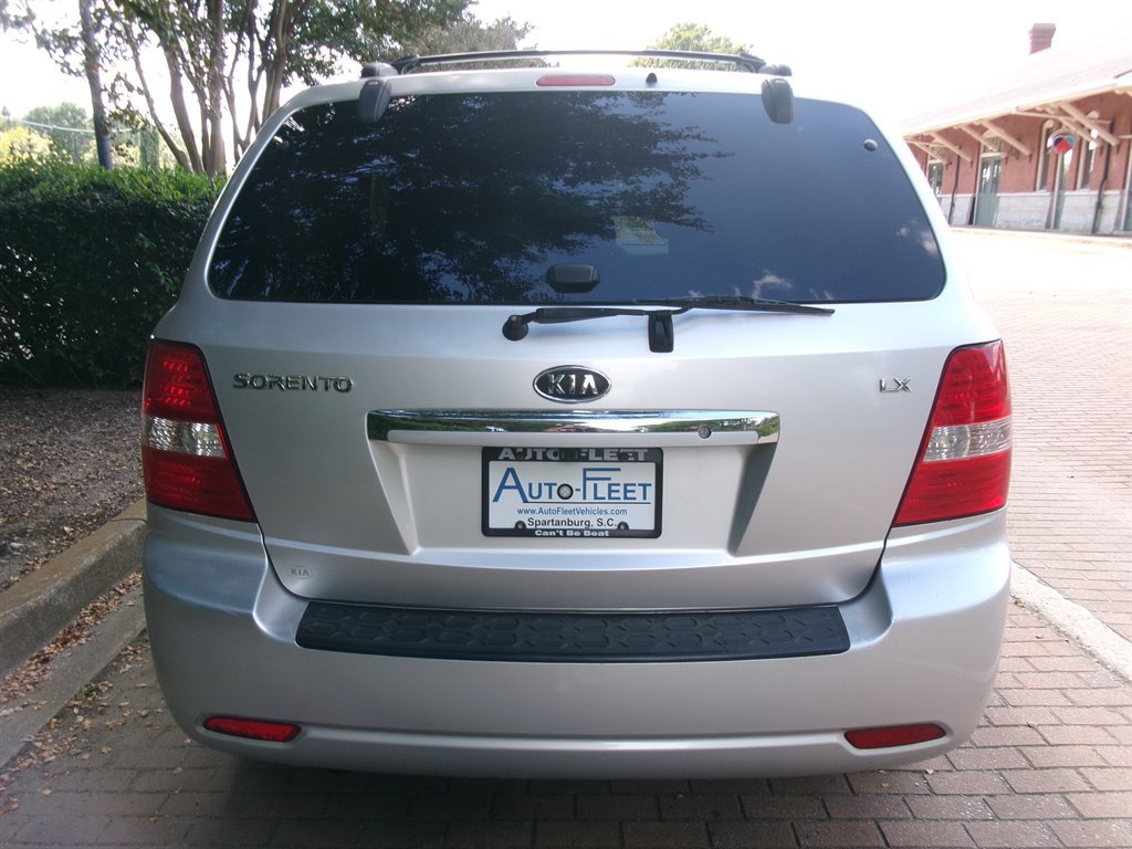 Used 2008 Kia Sorento 2WD image 6