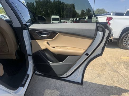 Used 2020 Audi Q8 Premium Plus AWD/4WD image 16