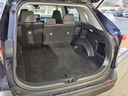 Used 2023 Toyota RAV4 XLE image 19